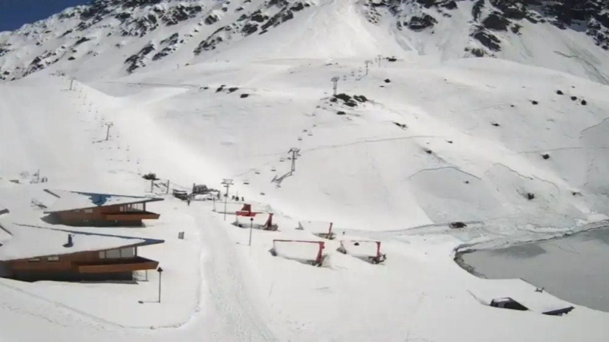 Una avalancha en Portillo dejó tres muertos y cuatro heridos en una zona no habilitada